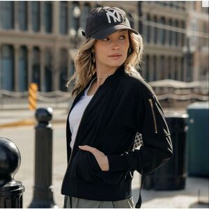 Albion Bomber Jacket in Black Large